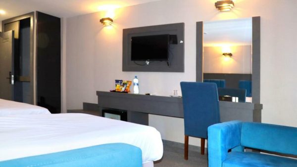 هتل آرامیس کیش اتاق دو تخته تویین