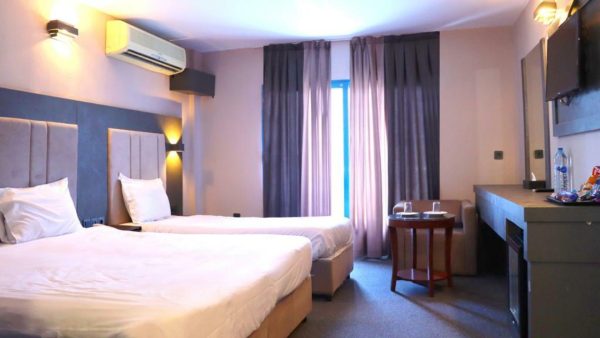 هتل آرامیس کیش اتاق سه تخته 1