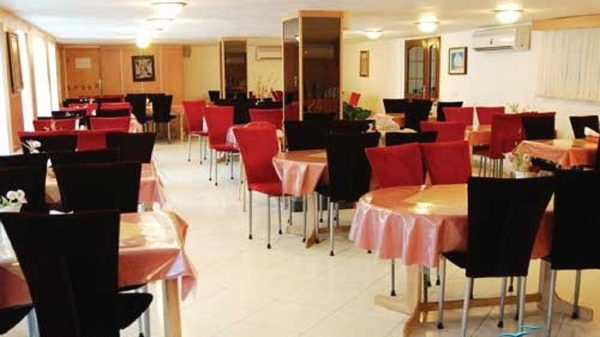 رستوران هتل آفتاب شرق