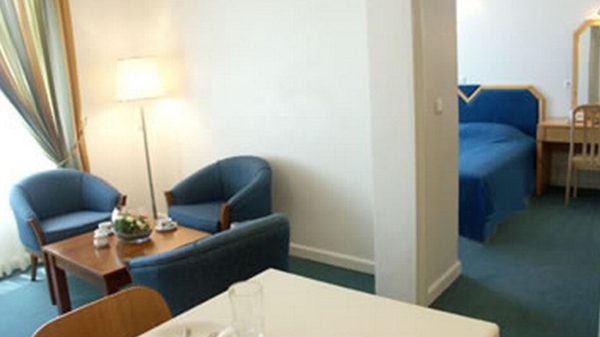 سوییت یک خوابه دو تخته هتل سان رایز