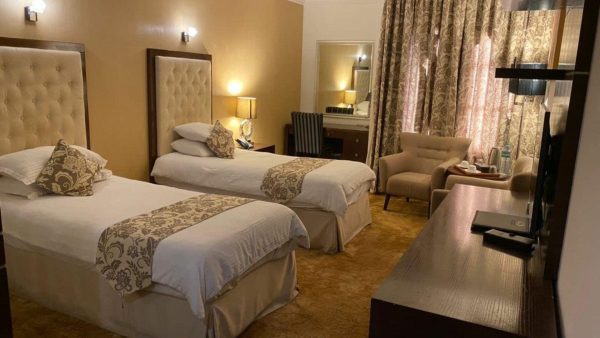 هتل سورینت مریم کیش اتاق دو تخته تویین