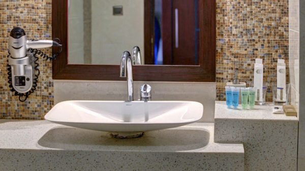 هتل شایگان کیش سرویس بهداشتی 3