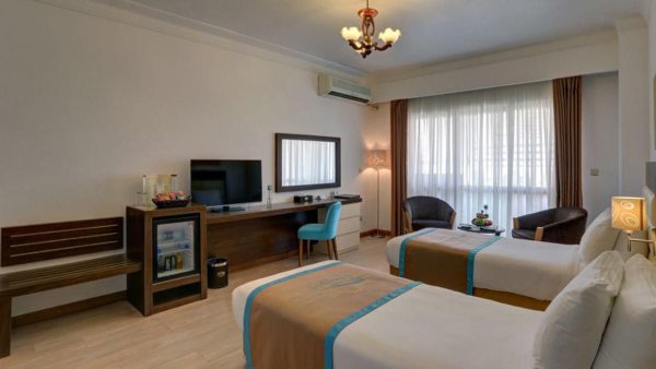 هتل شایگان کیش اتاق دو تخته تویین 2