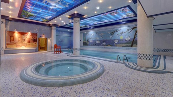 هتل شایگان کیش استخر 3