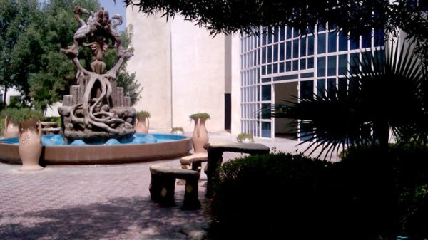 نمایی دیگر از هتل ققنوس کیش