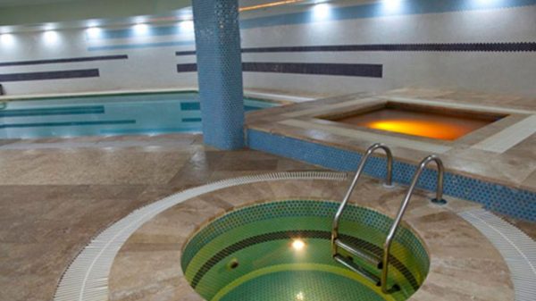 هتل مارینا پارک کیش استخر