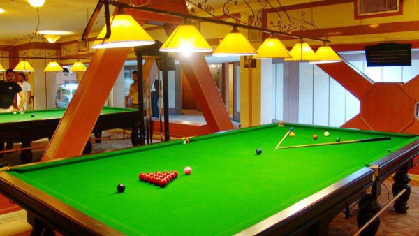 هتل پارمیس کیش سالن بیلیارد
