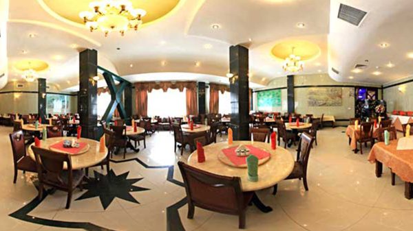 رستوران هتل پارمیس