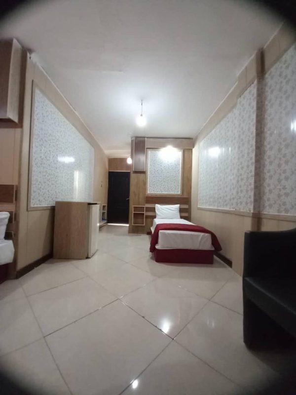 هتل پانیذ کیش اتاق یک تخته