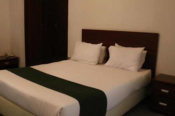 هتل گامبرون کیش اتاق دو تخته دابل