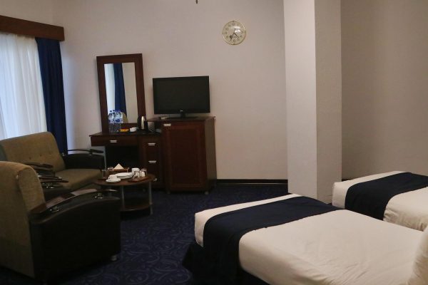 هتل گامبرون کیش اتاق دو تخته تویین