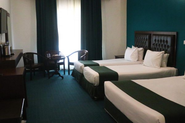 هتل گامبرون کیش اتاق چهار تخته