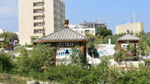 هتل گامبرون کیش فضای بیرونی 2