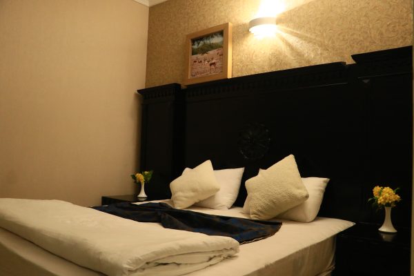 هتل ارم 4 ستاره کیش فضای داخلی اتاق‌ها